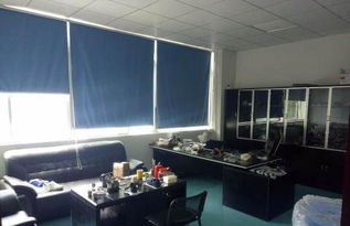 宝安石岩优质分租写字楼 装修完善，配套齐全，专为电子产品技术开发打造